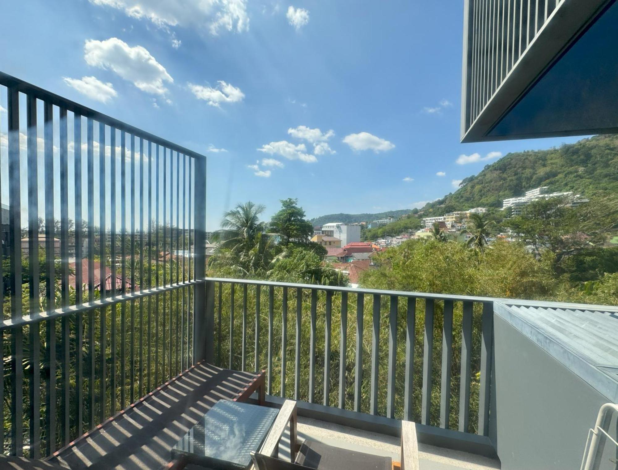 The Deck Condominium By Lofty Patong Esterno foto
