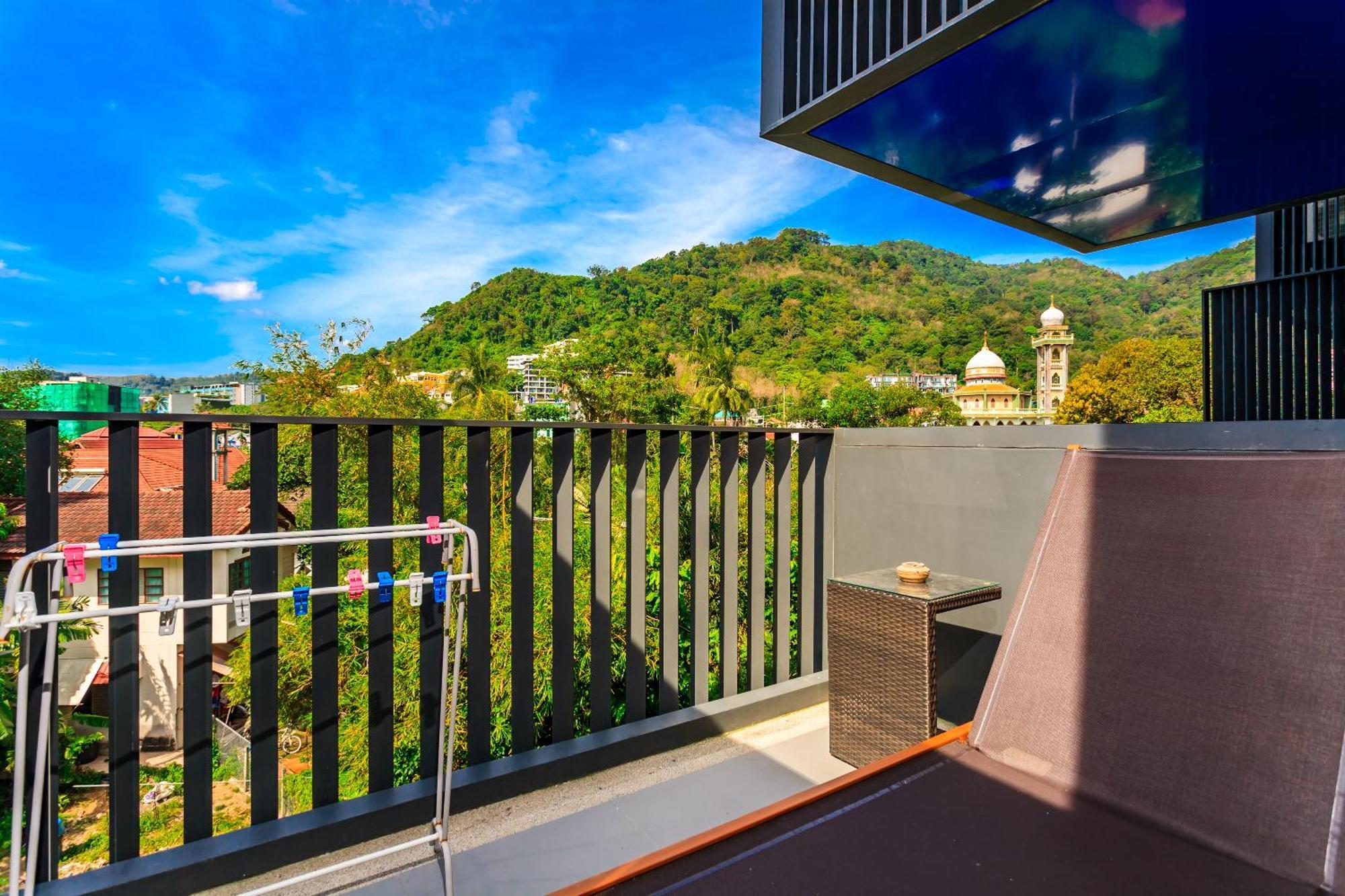 The Deck Condominium By Lofty Patong Esterno foto